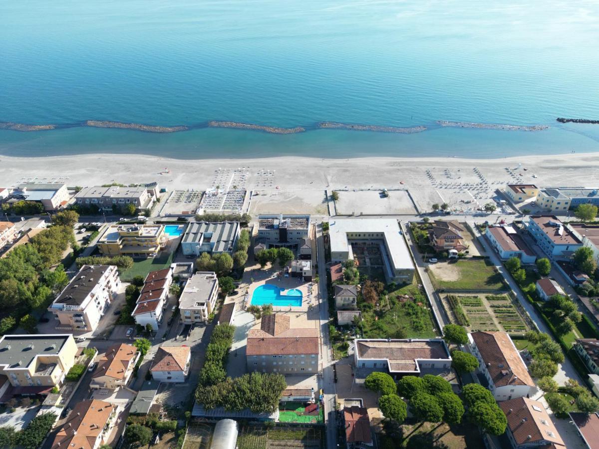 Color Perla Village Bellaria-Igea Marina Eksteriør billede