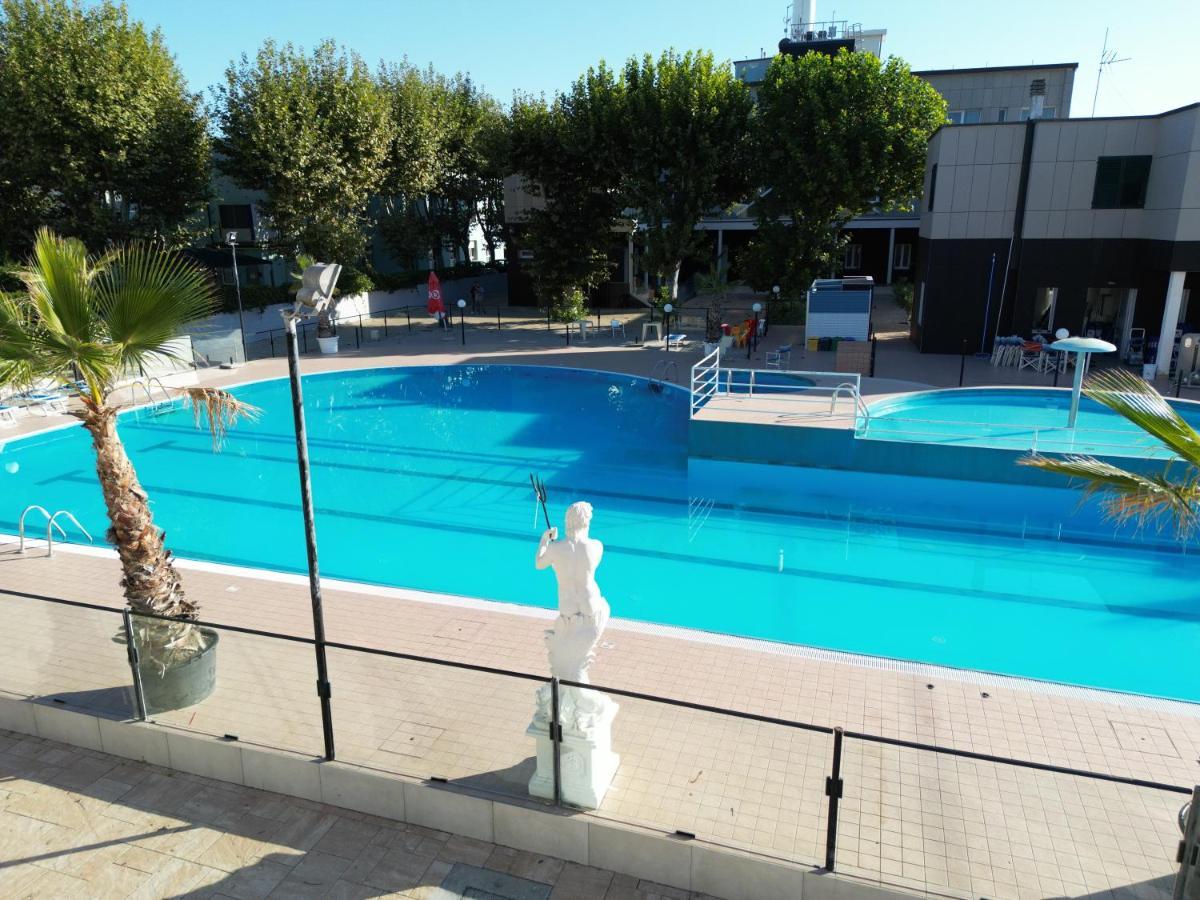 Color Perla Village Bellaria-Igea Marina Eksteriør billede